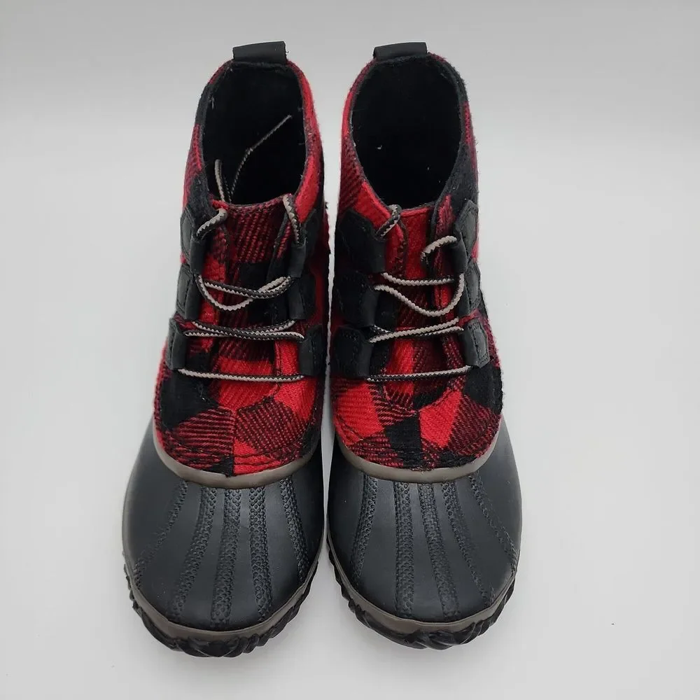 Sorel Womens Black‎ and Red Out and About Waterproof Buffalo Plaid Boots Size 8
